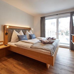 Appartement met Vijf Slaapkamers
